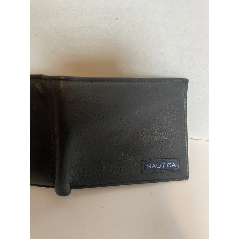 Nautica Men's Genuine Leather Wallet Black -‎ Used